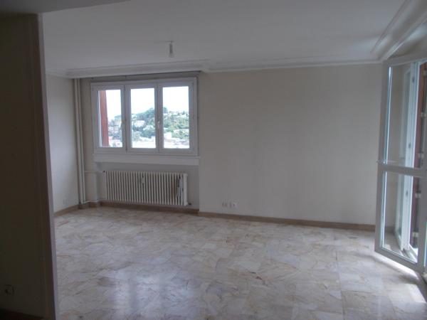 APPARTEMENT T4 DE 88 M2 AVEC BALCON ET GARAGE