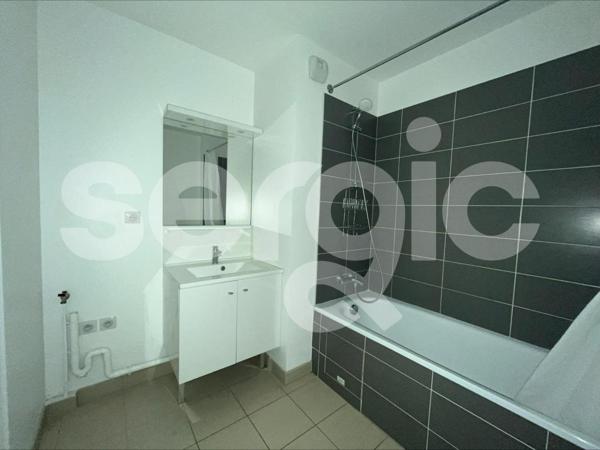 Location 3 Pieces 63 44100 Nantes 24 8012 01 0014