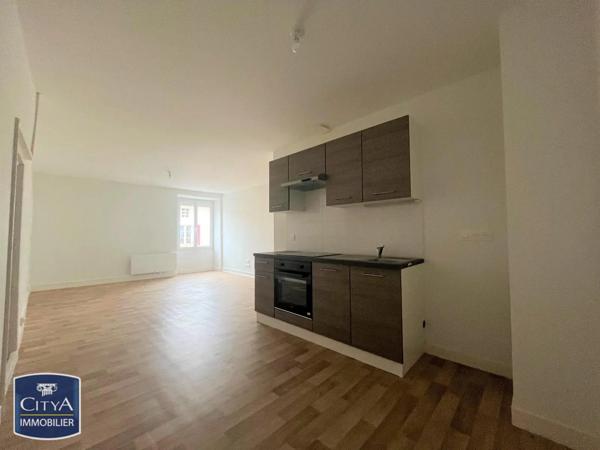 Appartement à louer 2 pièces 46.05m² Lusignan (86600)
