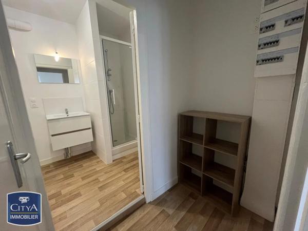 Appartement à louer 2 pièces 46.05m² Lusignan (86600)
