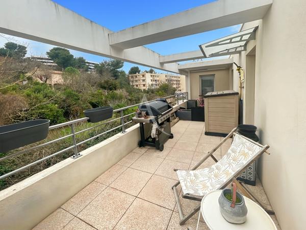 Magnifique T4 de 82m2 en dernier étage avec terrasse d'exception de 51 m² 13013 Marseille