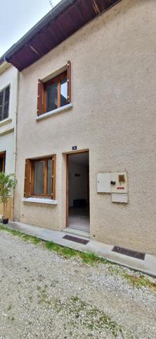 Maison de village sur 2 niveaux, Saint Genix Les Villages