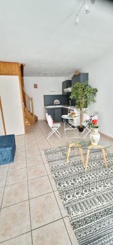 Maison de village sur 2 niveaux, Saint Genix Les Villages