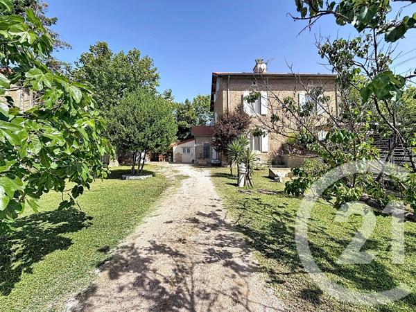 Maison à vendre  4 pièces - 146,77 m 2   SALIN DE GIRAUD  - 13