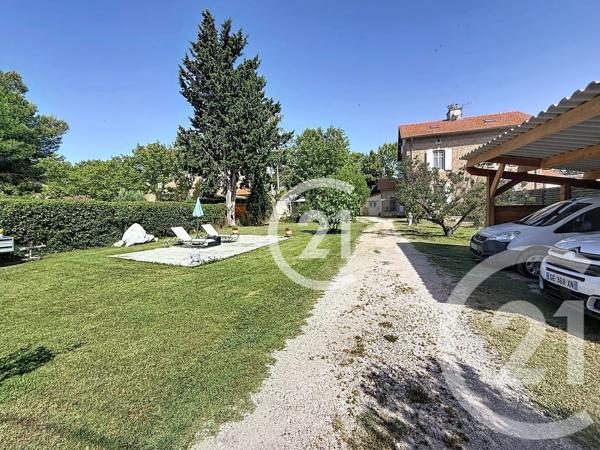 Maison à vendre  4 pièces - 146,77 m 2   SALIN DE GIRAUD  - 13