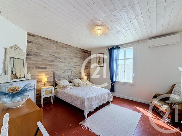 Maison à vendre  4 pièces - 146,77 m 2   SALIN DE GIRAUD  - 13