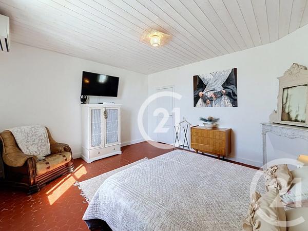Maison à vendre  4 pièces - 146,77 m 2   SALIN DE GIRAUD  - 13