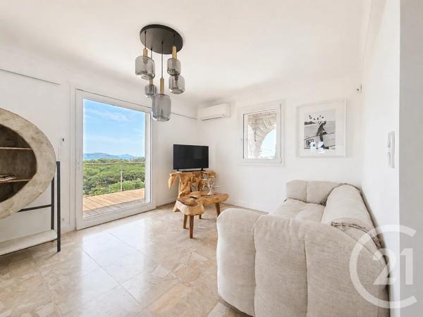 Maison à vendre  7 pièces - 161,40 m 2   FREJUS  - 83