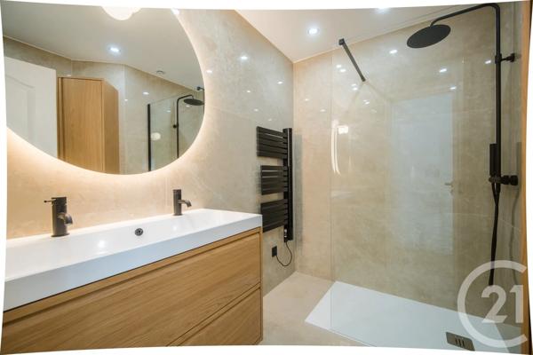 Appartement F3 à vendre  4 pièces - 64,66 m 2   NICE  - 06