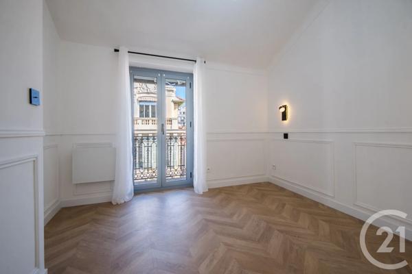 Appartement F3 à vendre  4 pièces - 64,66 m 2   NICE  - 06