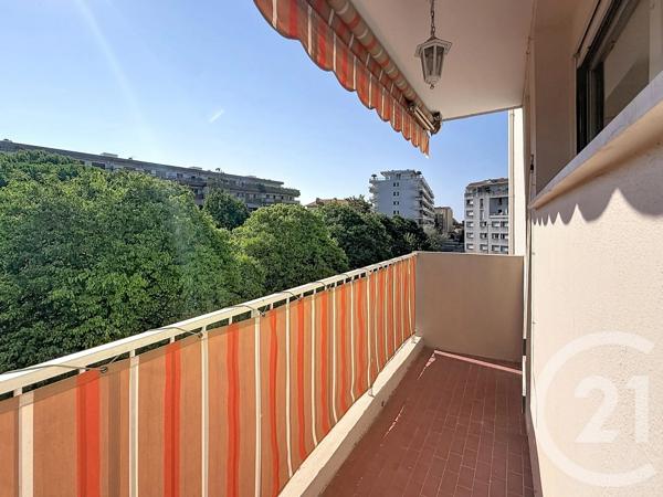 Appartement à vendre  3 pièces - 62,70 m 2   CANNES LA BOCCA  - 06