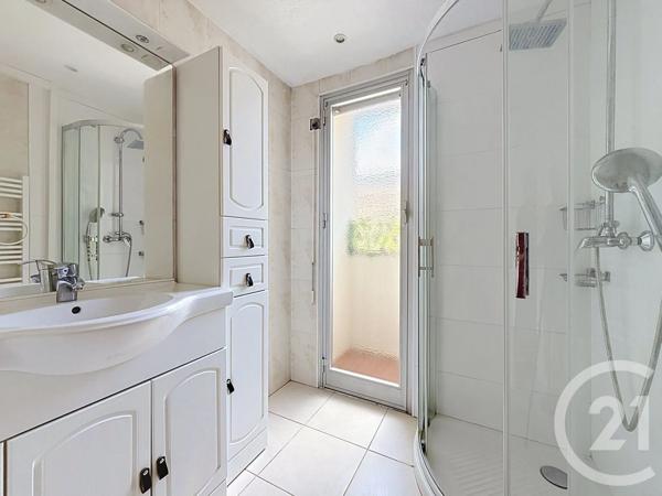 Appartement à vendre  3 pièces - 62,70 m 2   CANNES LA BOCCA  - 06