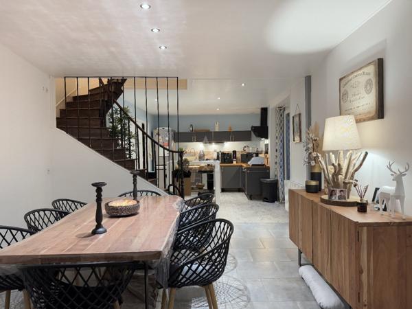 Maison de ville  Centre de Barbezieux  146 m²