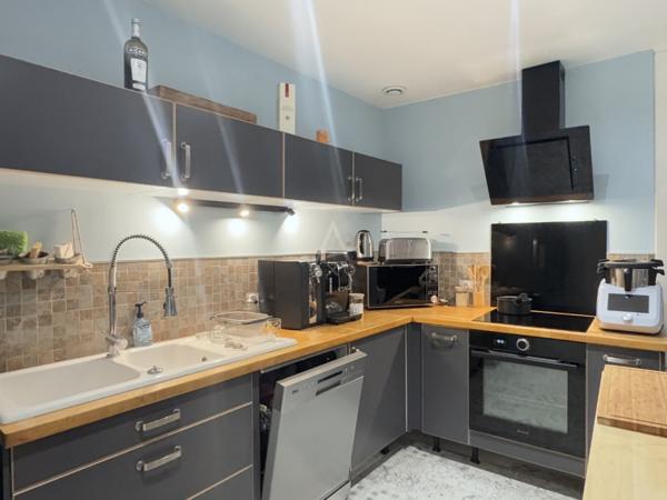 Maison de ville  Centre de Barbezieux  146 m²
