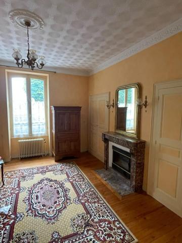 Maison à NOYEN-SUR-SARTHE, 72430 - 6 pièces 150m²