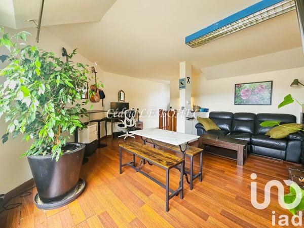 Duplex 2 pièces de 45 m² à Bezons (95870)