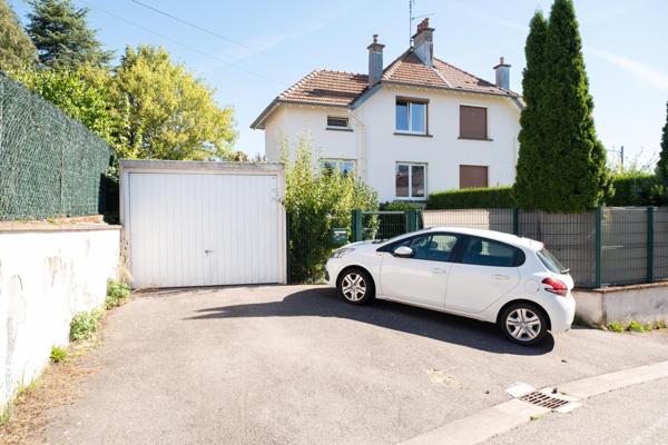 Secteur géographique sympa, proche commodités, bon état général