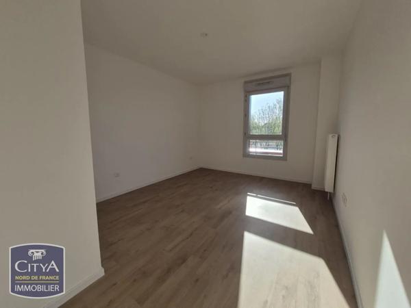 Appartement à louer 2 pièces 42.96m² Valenciennes (59300)