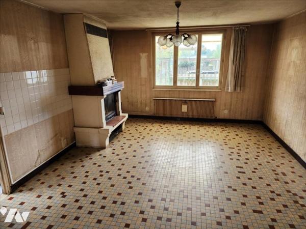 LA FLECHE, maison à rafraichir sur 2.500 m²