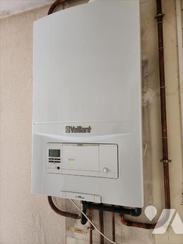 LA FLECHE, maison à rafraichir sur 2.500 m²