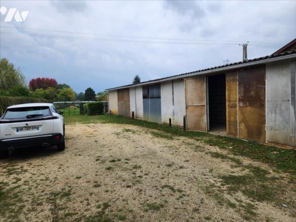 LA FLECHE, maison à rafraichir sur 2.500 m²