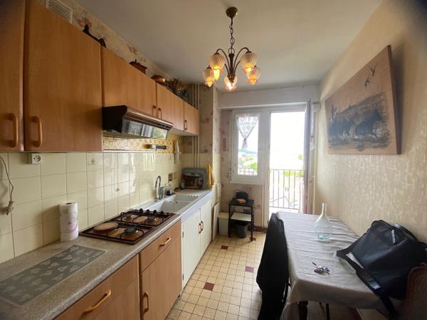 Quartier Cimetière du sud, 79K€, 47m2, balcons, cave, grenier et PK