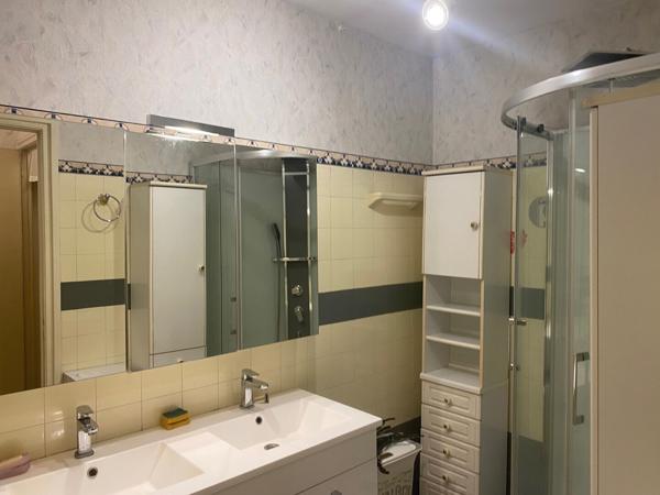 Quartier Cimetière du sud, 79K€, 47m2, balcons, cave, grenier et PK