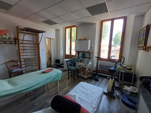 Appartement
         2 pièces
        - 45 m² 122 000 € *