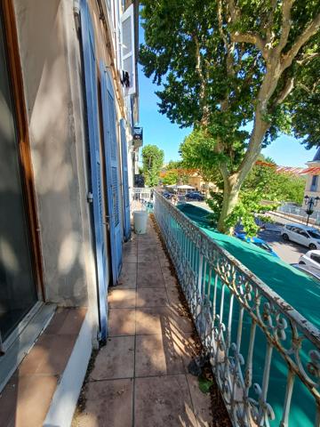 Appartement
         2 pièces
        - 45 m² 122 000 € *