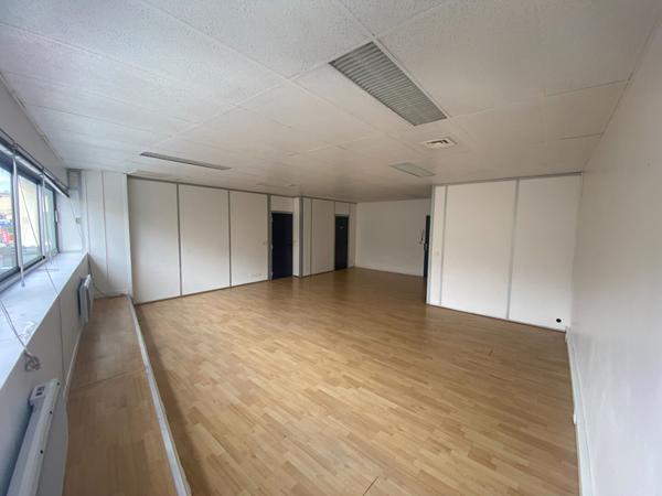 Local commercial Corbeil Essonnes 100 m2