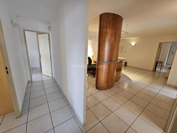 Vente Bureau 14 pièces 215 m2 à Draguignan
