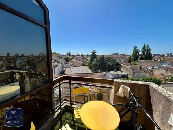 Appartement à louer 2 pièces 60.48m² Bourg-en-Bresse (01000)