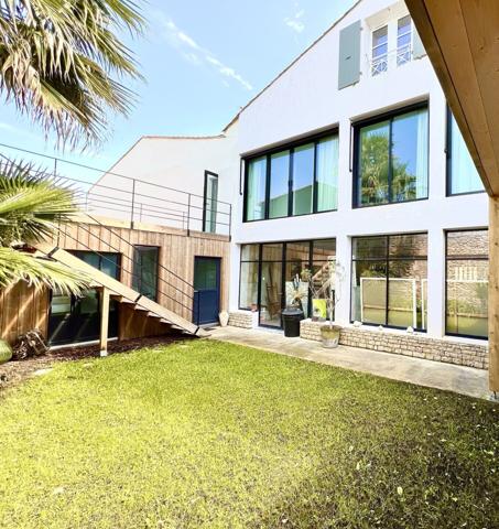 MAISON À VENDRE - 7 PIÈCES - 4 CHAMBRES - SAINT MARTIN DE RE