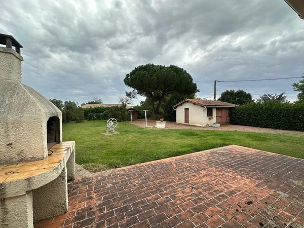 Maison Bessieres 4 pièce(s) avec garage et dépendance à aménager plus division terrain possible