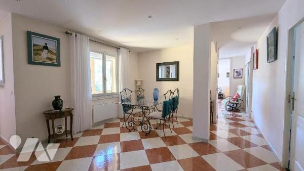 Marseille 13011 Maison individuelle 138 m², terrain 715 m², sous-sol aménagé, garage, abri
