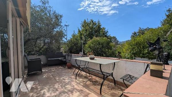 Marseille 13011 Maison individuelle 138 m², terrain 715 m², sous-sol aménagé, garage, abri