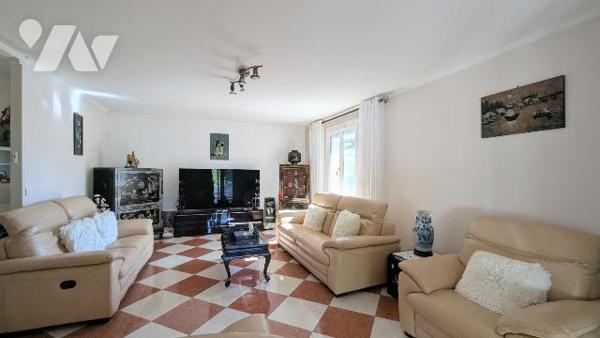 Marseille 13011 Maison individuelle 138 m², terrain 715 m², sous-sol aménagé, garage, abri