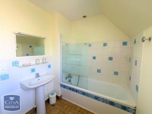 Maison à louer 5 pièces 127m² Restigné (37140)
