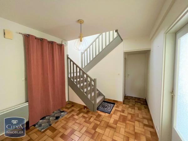 Maison à louer 5 pièces 127m² Restigné (37140)