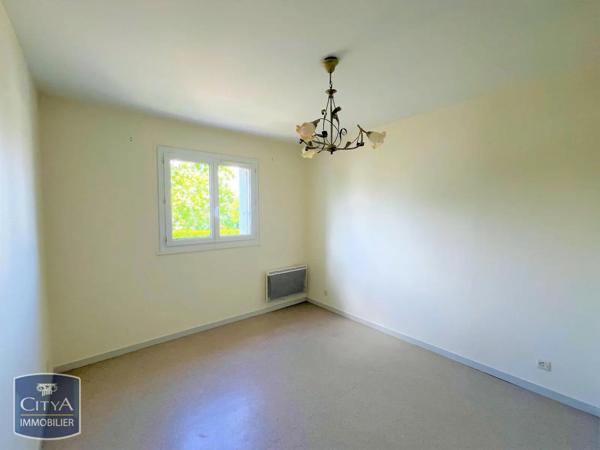 Maison à louer 5 pièces 127m² Restigné (37140)