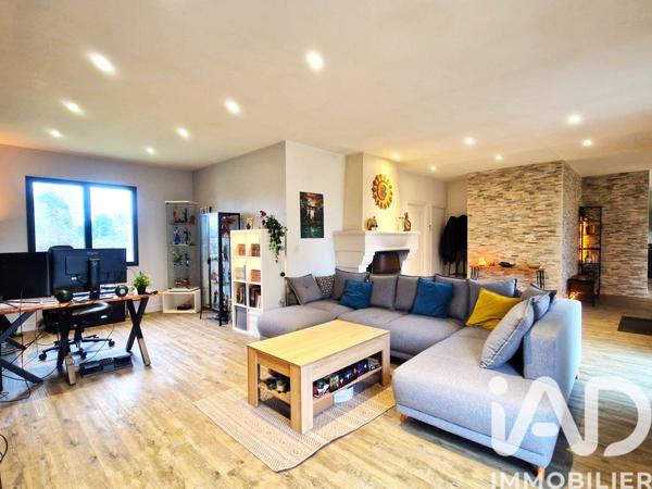 Maison à vendre 4 pièces 126 m² Villebois-Lavalette