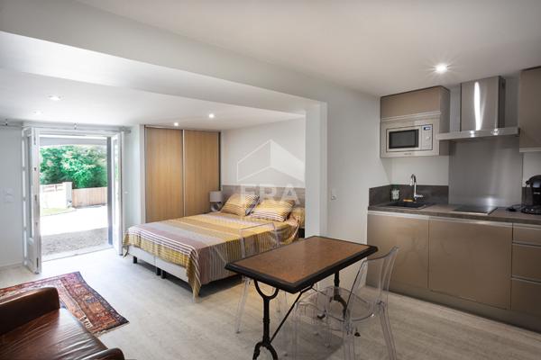 A vendre, Superbe VILLA type 5 aux portes de Périgueux avec piscine, pool house, spa et garage