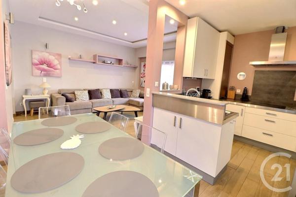 appartement à vendre  4 pièces - 100,90 m2 ST RAPHAEL - 83