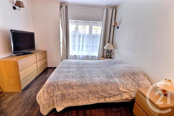 appartement à vendre  4 pièces - 100,90 m2 ST RAPHAEL - 83