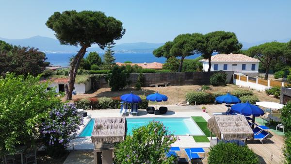 PORTICCIO PROPRIÉTÉ DE 500M2 - BORD DE MER AVEC VUE SUR MER Porticcio (20166)