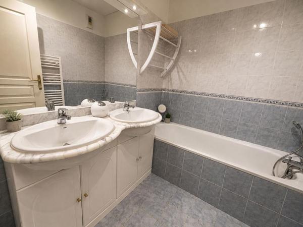 Appartement Hyères 4 pièce(s) 95 m2