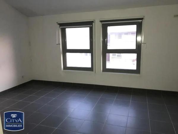 Appartement à louer 5 pièces 142.67m²