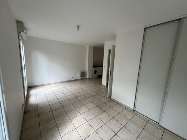 Studio à louer en rez-de-chaussée à Neuilly-sur-Marne - Réf 2221