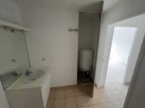 Studio à louer en rez-de-chaussée à Neuilly-sur-Marne - Réf 2221