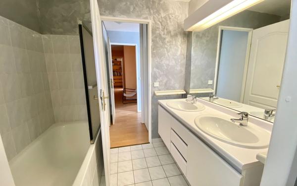 Maison à vendre    6 pièces • 159 m2 Boussy-Saint-Antoine